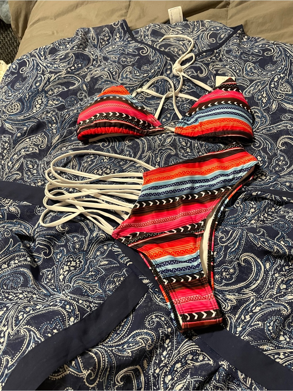 Lands End bandana cover all. Womens NWT Bellelily 2 Pc Swimsuit bikini size XL